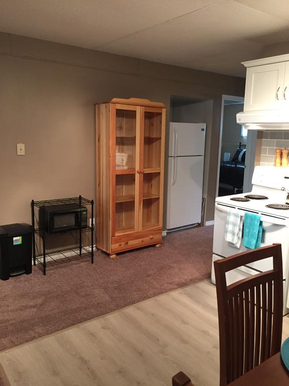 Newly Renovated Basement Suite! Lethbridge Exteriör bild