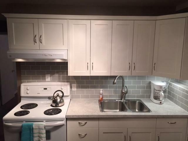 Newly Renovated Basement Suite! Lethbridge Exteriör bild